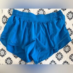 Lululemon Hotty hot Blue Women's Shorts. 2.5 in inseam